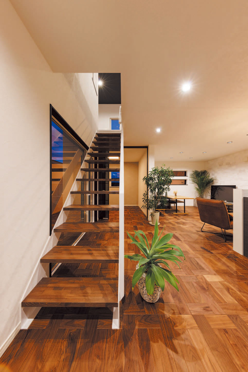 運営企業について