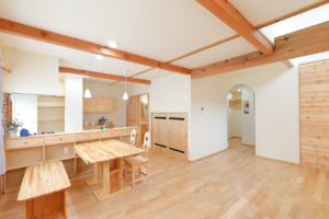 家族の希望が込められた、賢くオシャレに暮らす家