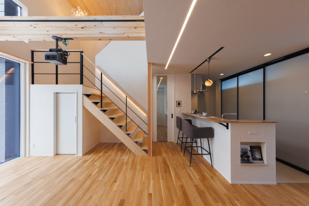 素材もデザインも細部まで追求した家族時間を豊かに育む住まい