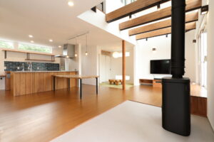 QHOME　（株）松本