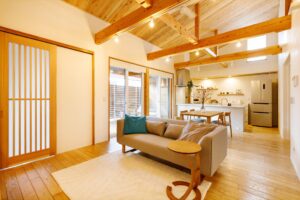 （株）八重働工務店